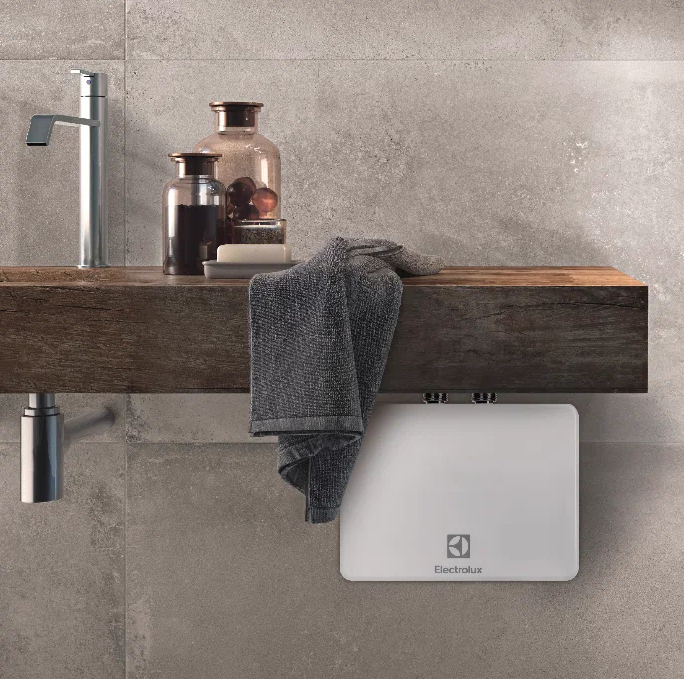 Электрический проточный водонагреватель 5 кВт Electrolux NP6 Aquatronic 2.0 бытовой