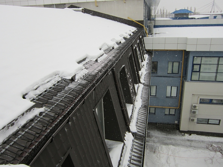 Антиобледенение ДЕВИ snow 30Т (DTCE-30) 3290 Вт 110 м