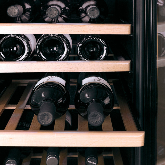 Отдельностоящий винный шкаф 22-50 бутылок CASO WineComfort 240 Smart